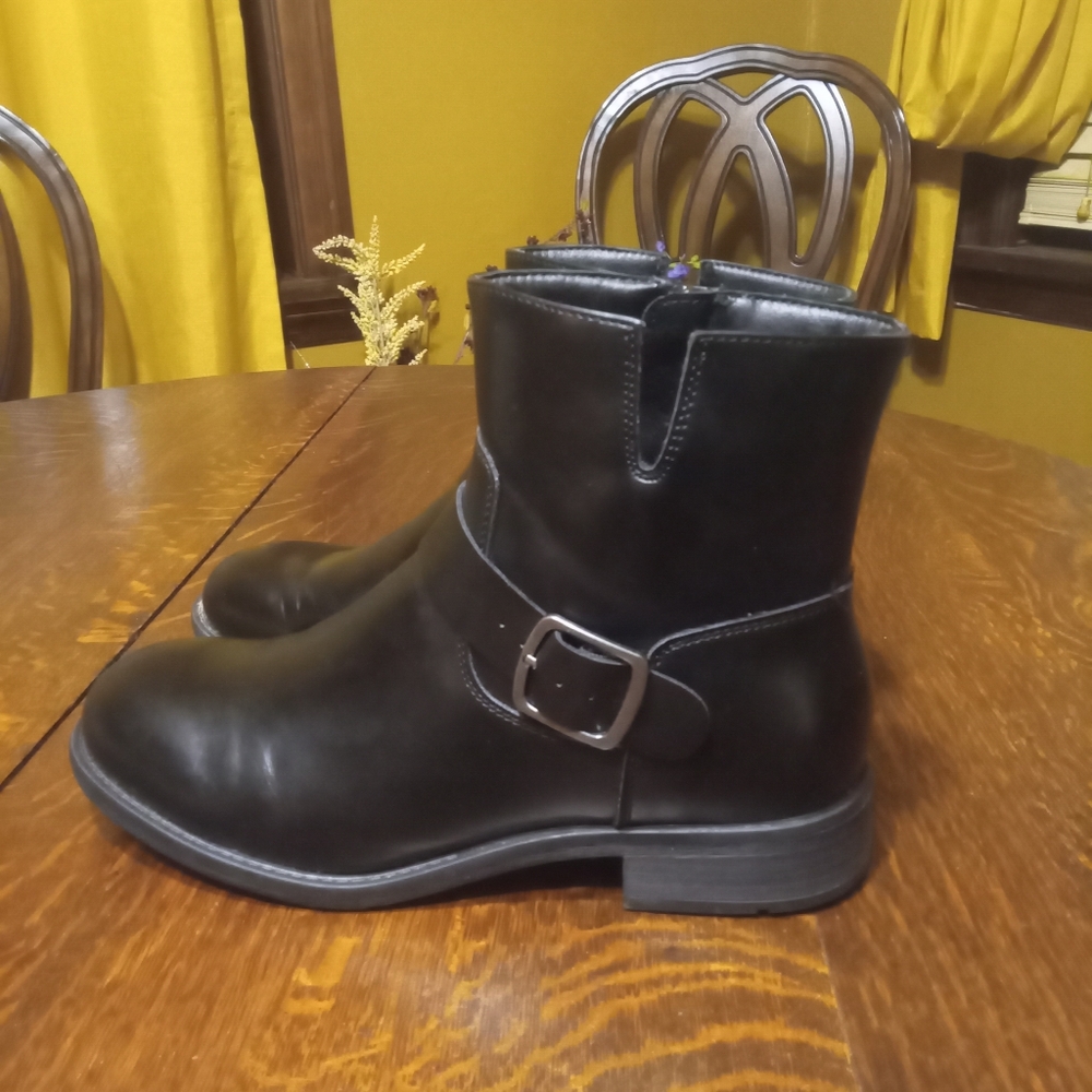 Frye And Co. Women's Cormac Moto Buckled Stacked Heel Boots